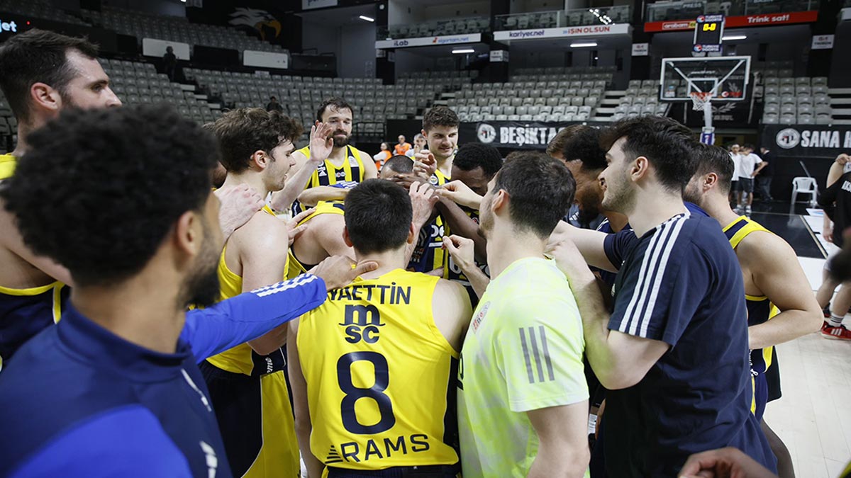 Anadolu Efes'in finaldeki rakibi Fenerbahçe