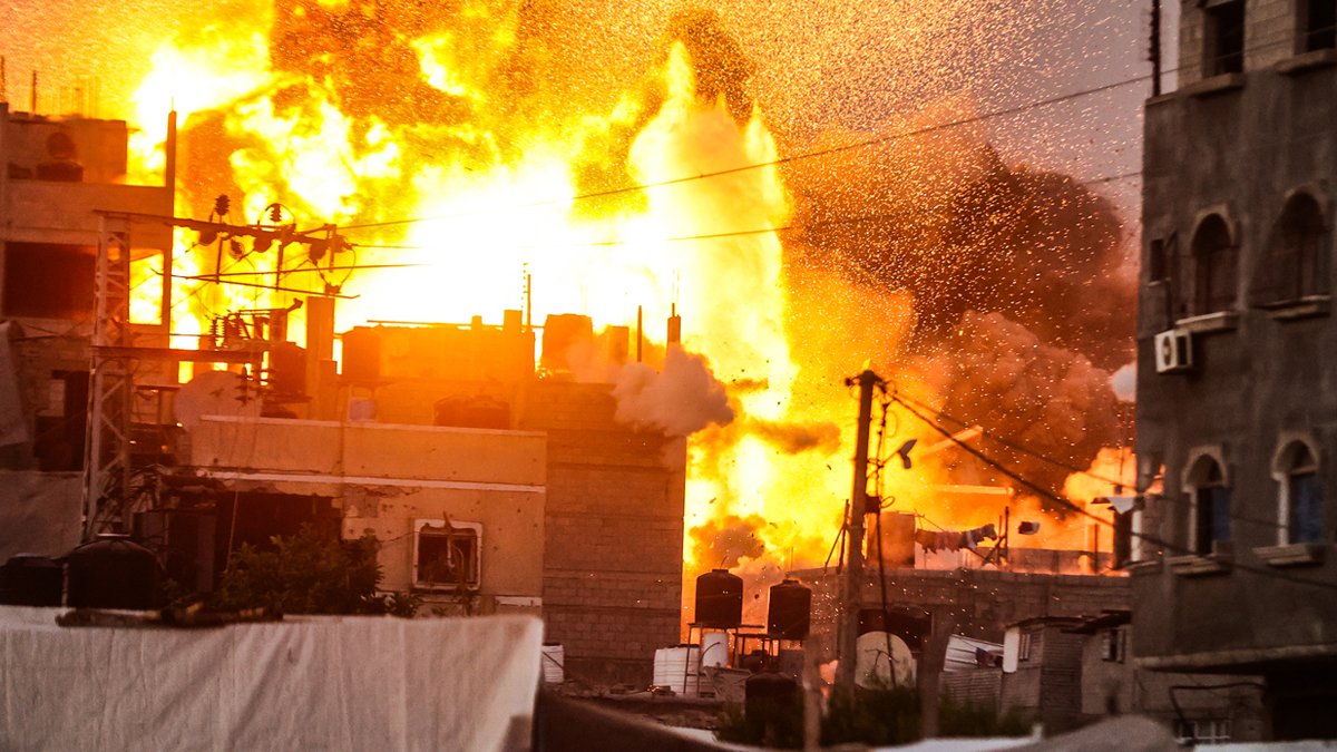 İsrail Gazze'de mülteci kampını vurdu: Ölü ve yaralılar var