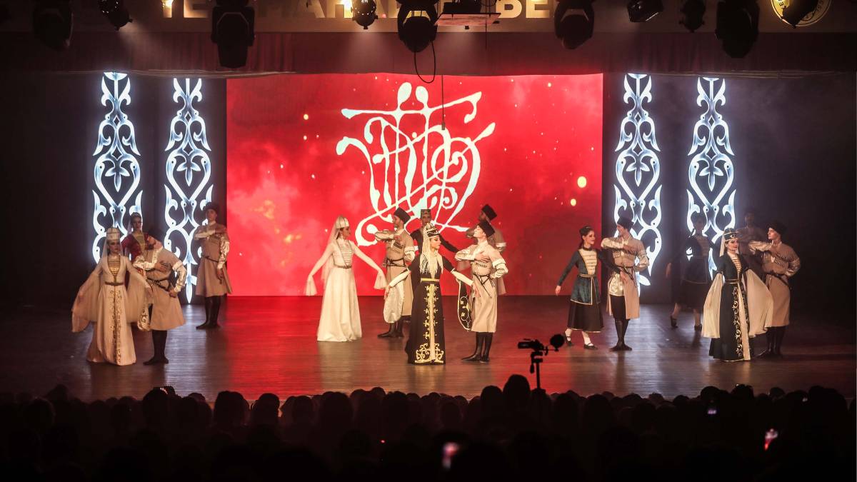 Çerkesler Nazım Hikmet’te bir araya geldi