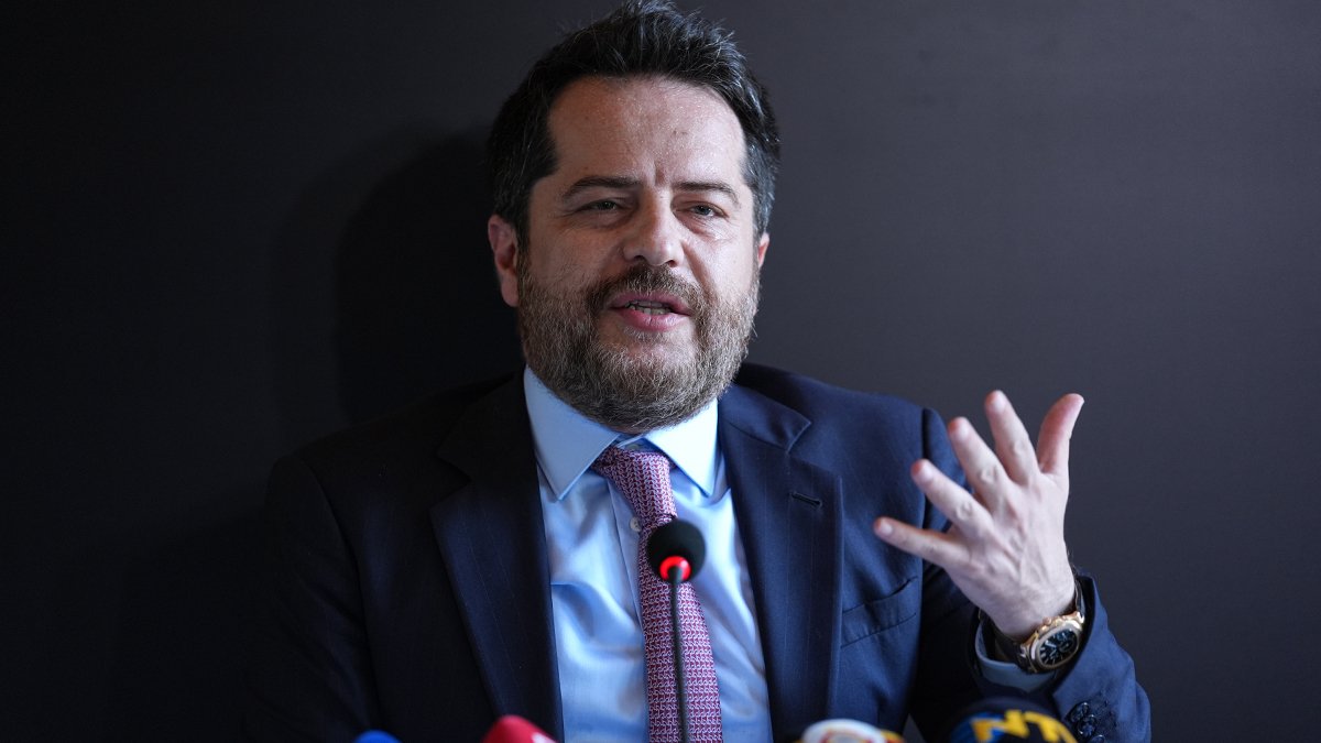 Erden Timur Galatasaray'daki görevini bıraktı: Galatasaray'da tiyatro yapanlar var