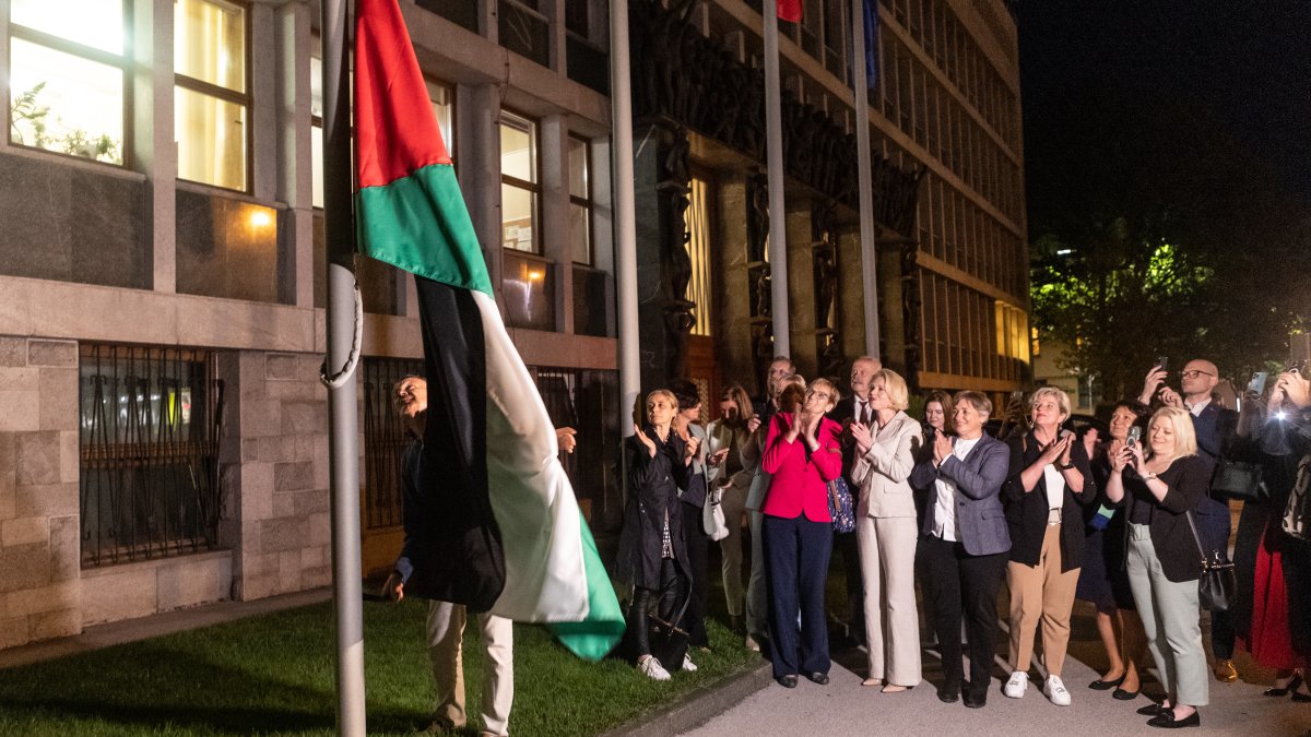 Avrupa'da soykırım tepkisi sürüyor: Slovenya Filistin Devleti'ni resmen tanıdı