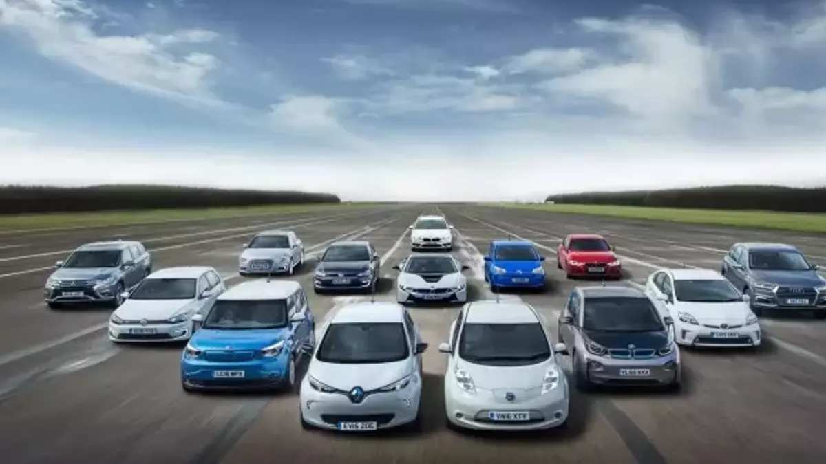 Mayıs ayının rekortmeni: En çok satan otomobiller belli oldu: O model TOGG'u bile sollayıp zirveyi kaptı