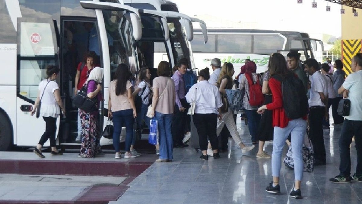 Bayramda yolculuk cep yakıyor: 4 kişilik ailenin bilet masrafı hesaplandı