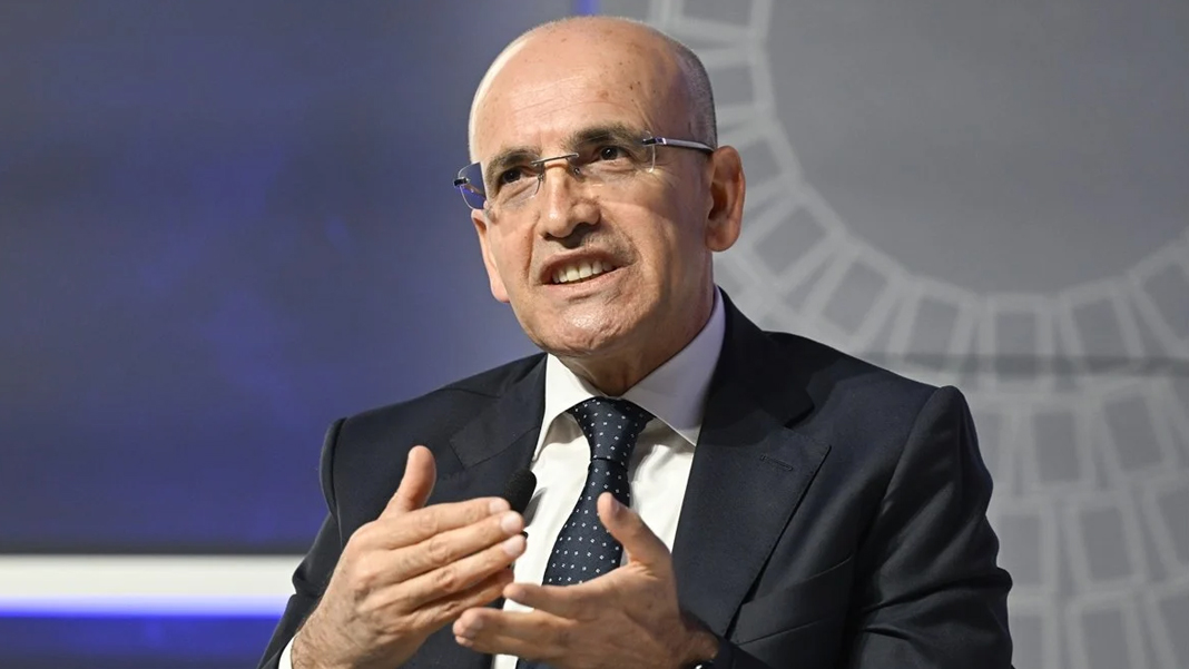 Bakan Şimşek'ten Lefkoşa'ya 'ekonomik vizyon' ziyareti