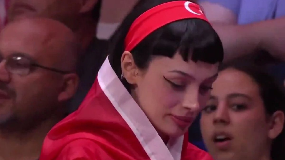 Türkiye-ABD voleybol maçındaki kadın taraftarla ilgili haberlere erişim engeli