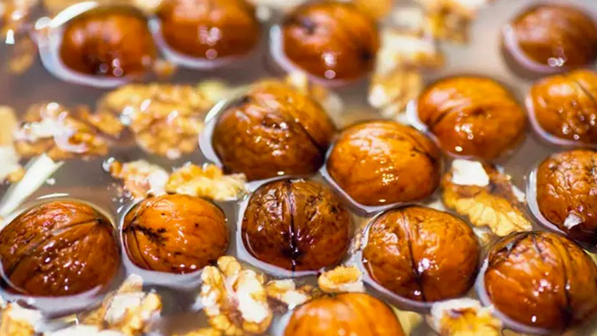 Cevizler 1 yıl boyunca çıtır çıtır kalıyor! Saklarken taze tutan en etkili yöntem buymuş