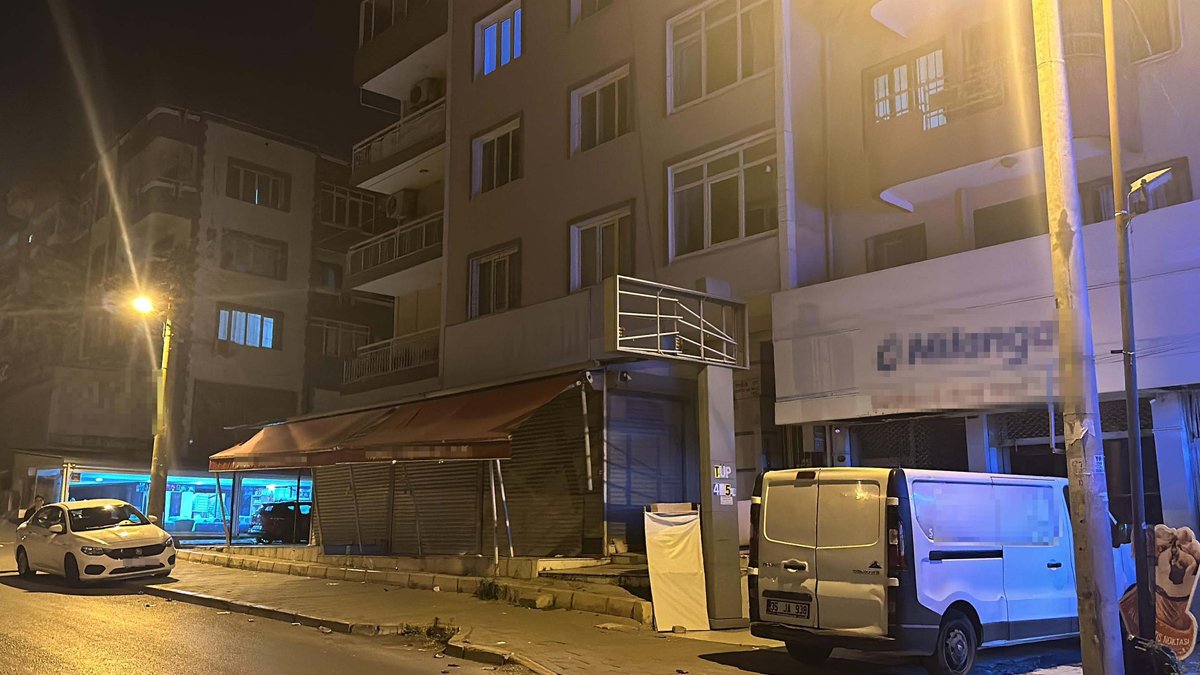 İzmir'de korkunç olay: Eşini öldürüp intihar etti