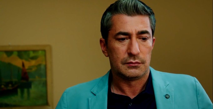 Erkan Petekkaya'nın ayağı kırıldı