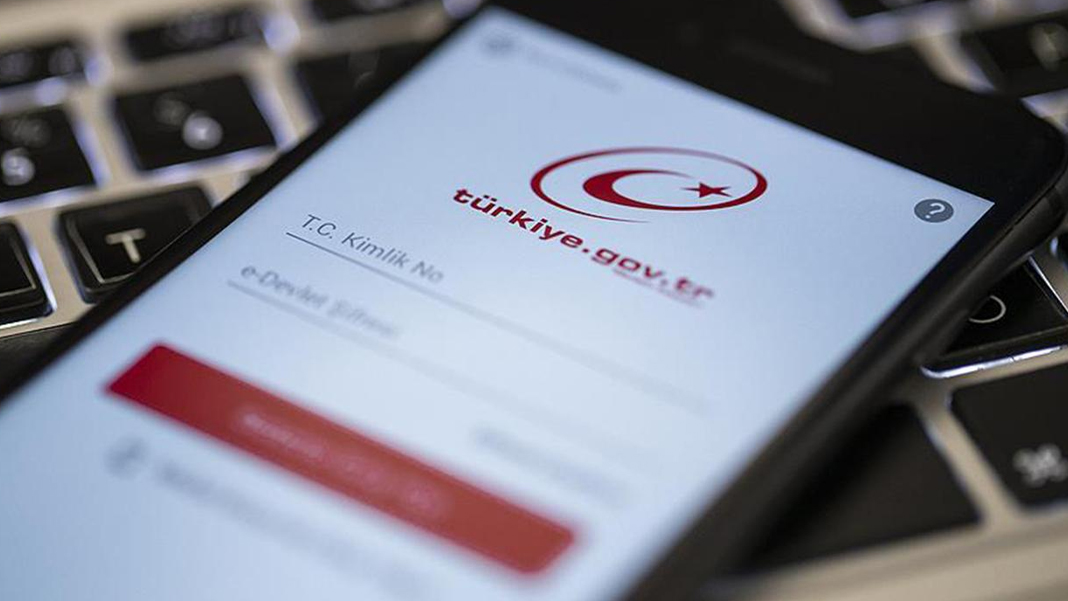 Umreye gidenlere e-devlet tuzağı: Bin 356 kişiyi dolandırdılar