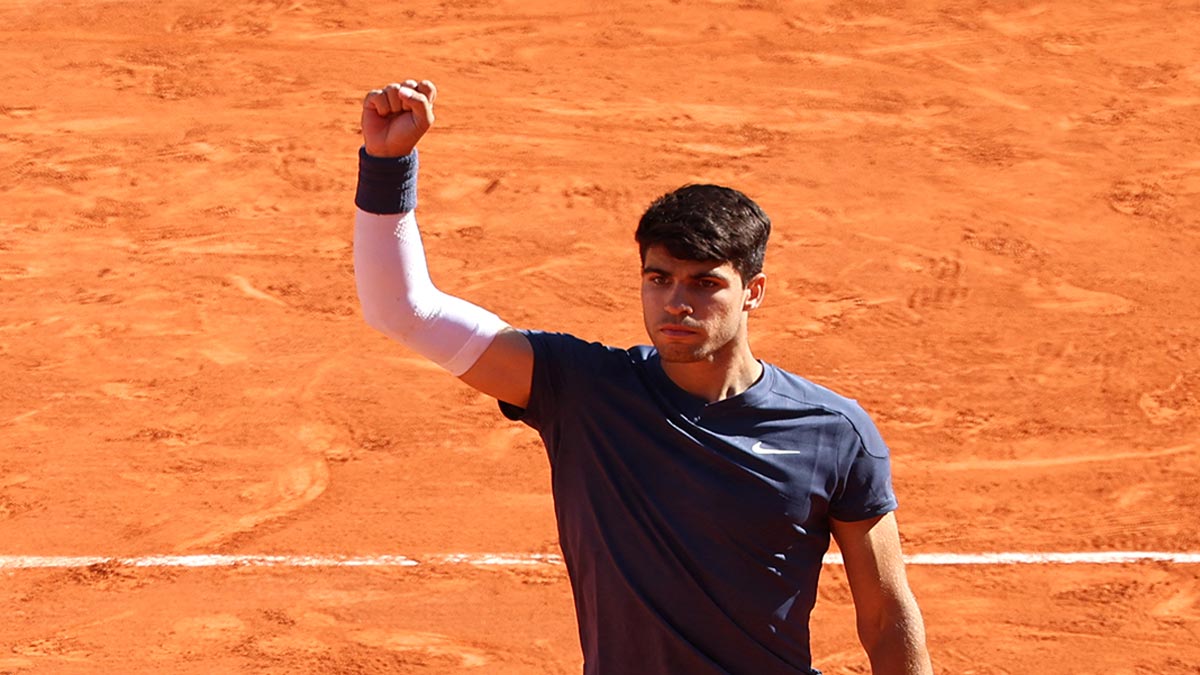 Carlos Alcaraz, Jannik Sinner'e şans tanımadı