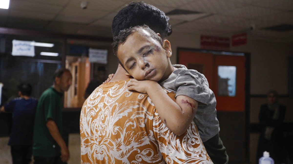 İsrail bütün gece Gazze'ye ölüm yağdırdı: Çok sayıda can kaybı var