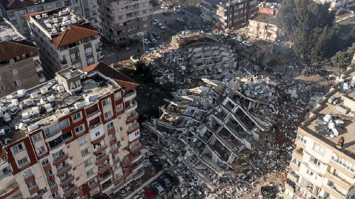 42 kişiye mezar olan Bad-ı Saba Konutları'yla ilgili yeni gelişme: Sorumlular 3. raporda ortaya çıtı