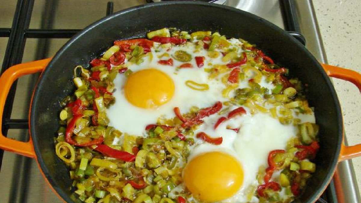 Pırasa sevmem diyenleri parmaklarını yerken bulacaksınız! Her yiyen bir daha istiyor! Kimse pırasalı olduğunu anlamıyor