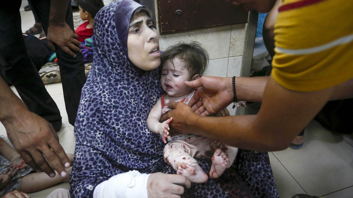 İsrail'den Gazze'de evleri bombalıyor: Ölü ve yaralılar var