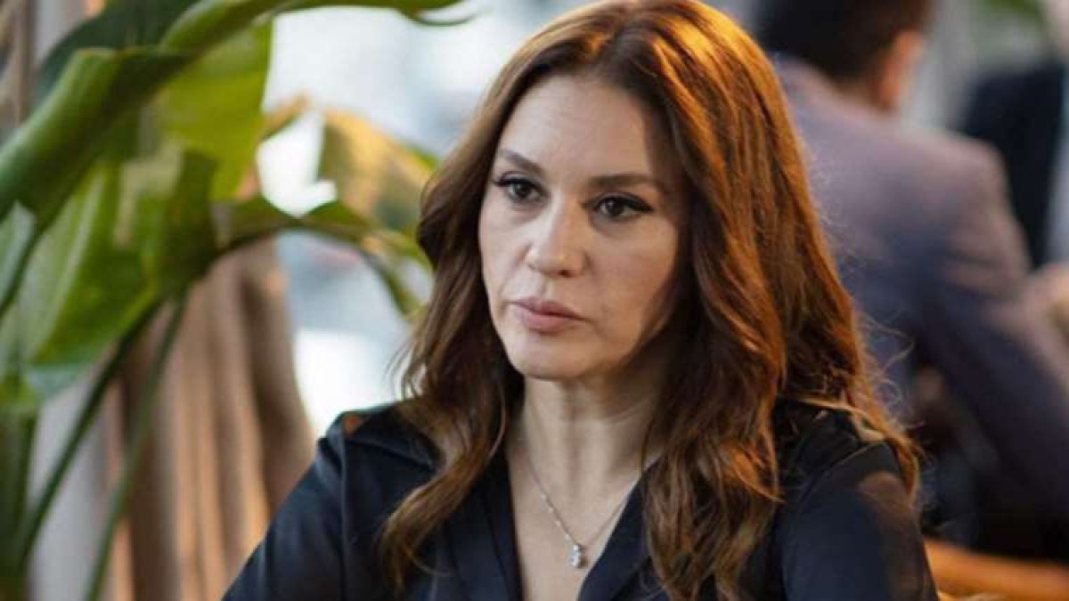 Kızılcık Şerbeti'nin Kıvılcım'ı Evrim Alasya'dan takipçisine hakaret davası