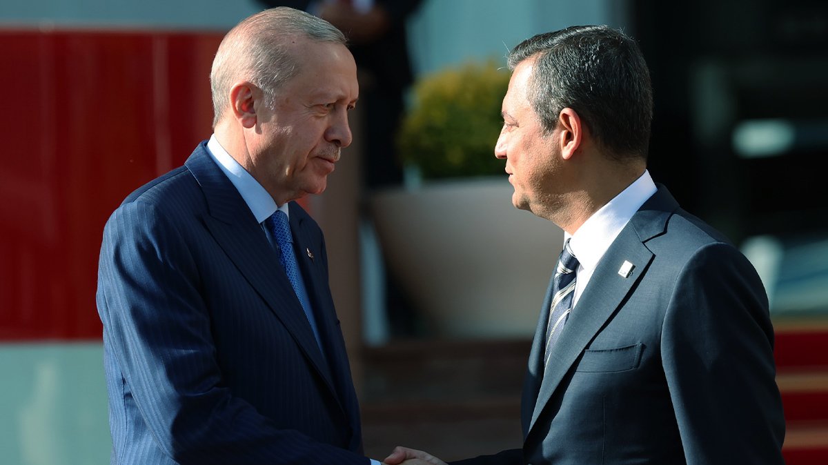 Erdoğan, CHP lideri Özgür Özel'i KKTC'ye davet etti