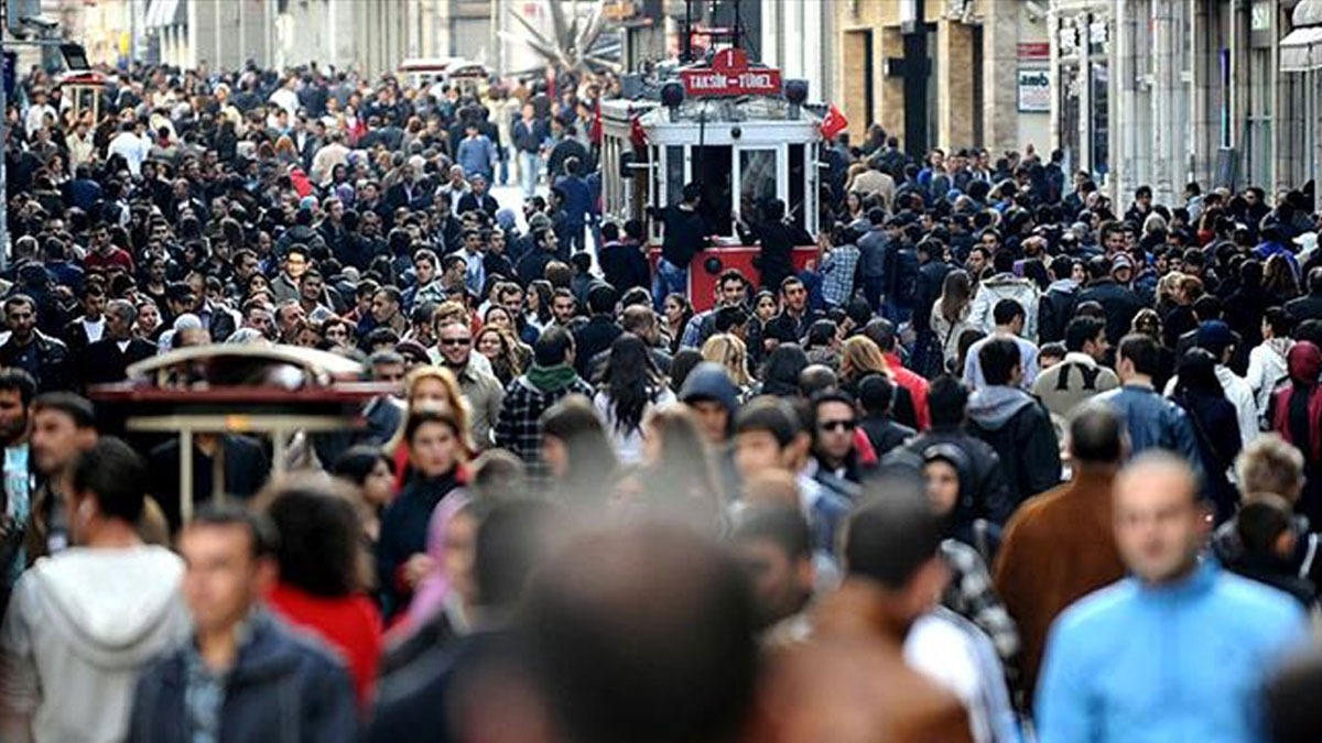 İPA'dan İstanbul raporu: Ekonomik kriz ve trafik depremi unutturdu