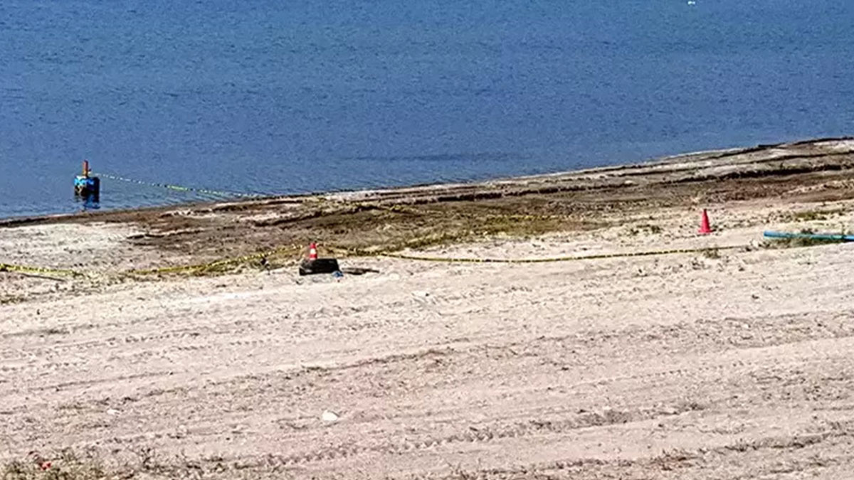 O gölde sular çekildikçe askeri mühimmat fışkırıyor! Geçen yıl da aynı yerde el bombaları bulunmuştu