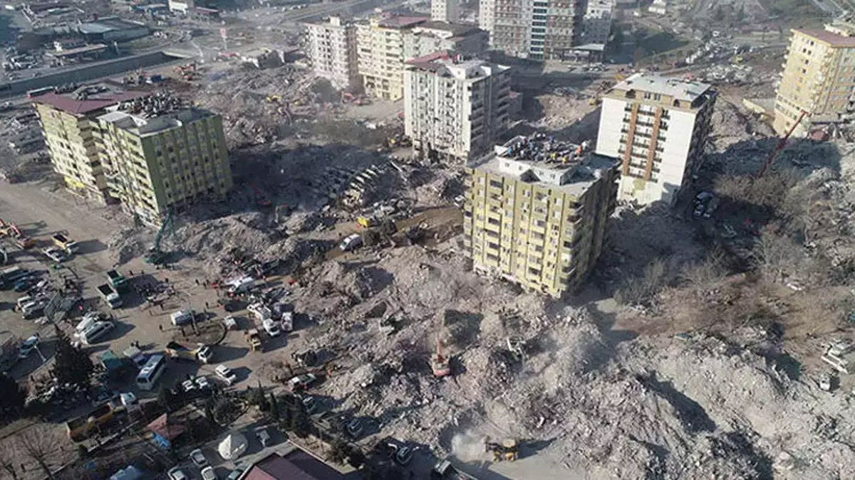 72 kişiye mezar olan Ebrar Sitesi'nin davasında müteahhit kendini savundu: Ben müteahhit değilim