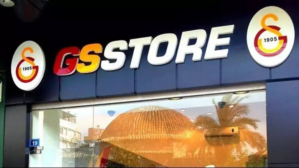 Galatasaray yeni sezon forma fiyatları dudak uçuklattı! Taraftarın bu fiyatlarla alması hayal olacak