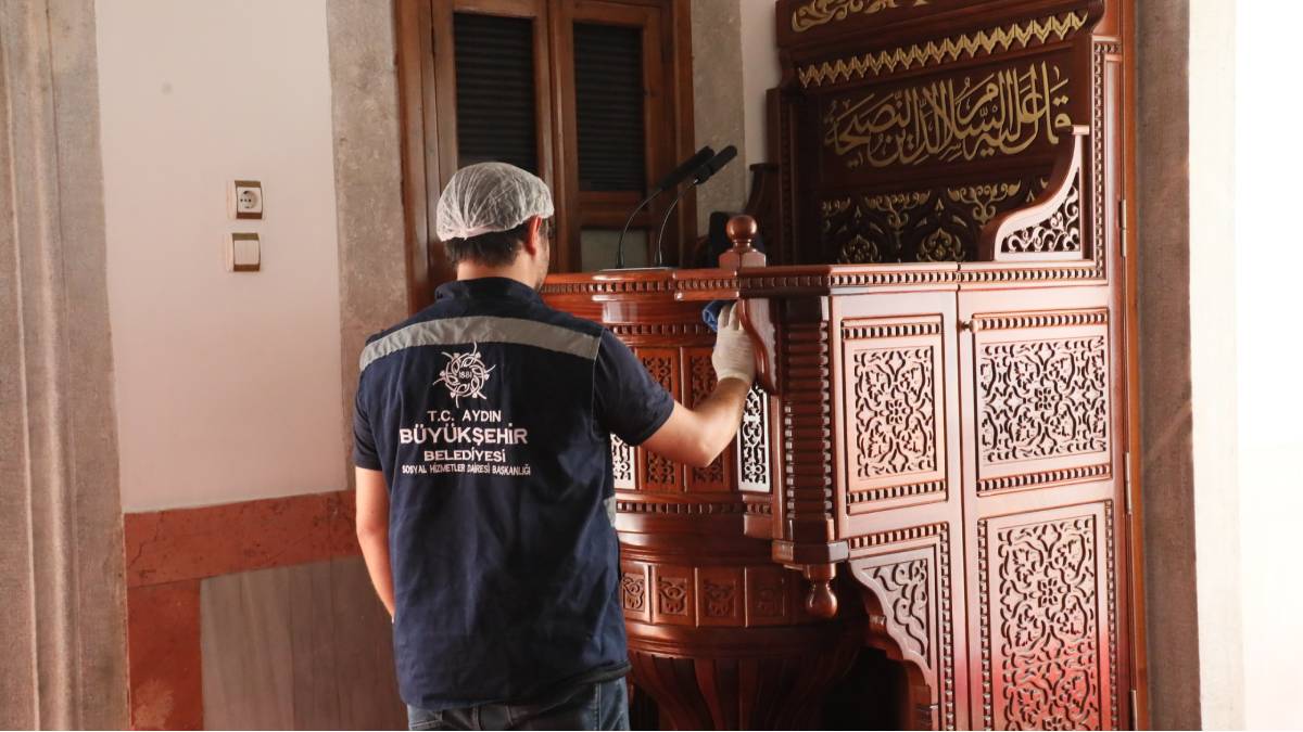 Aydın’da camiler bayrama hazır