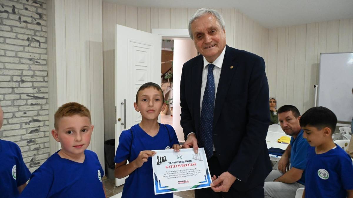 Sertifikalarını Başkan Bakkalcıoğlu’nun elinden aldılar