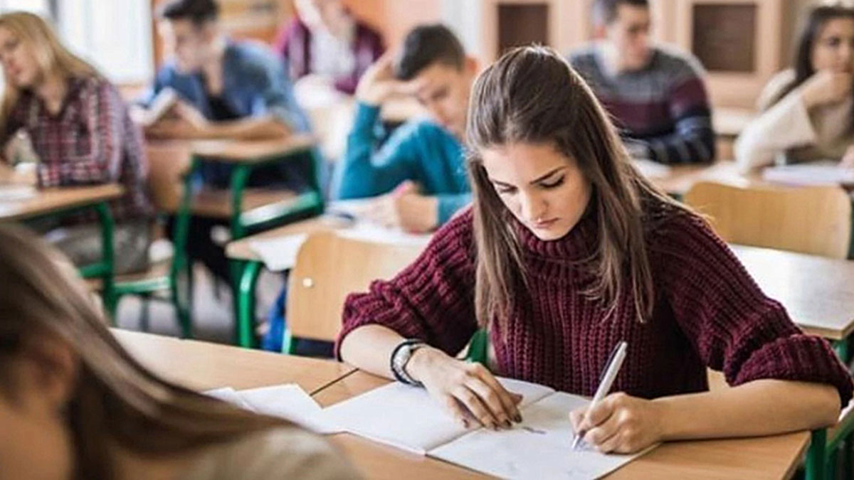 Sınıfta kalan öğrencilere sevindiren haber! Bakan Tekin, kapıyı açık bıraktı