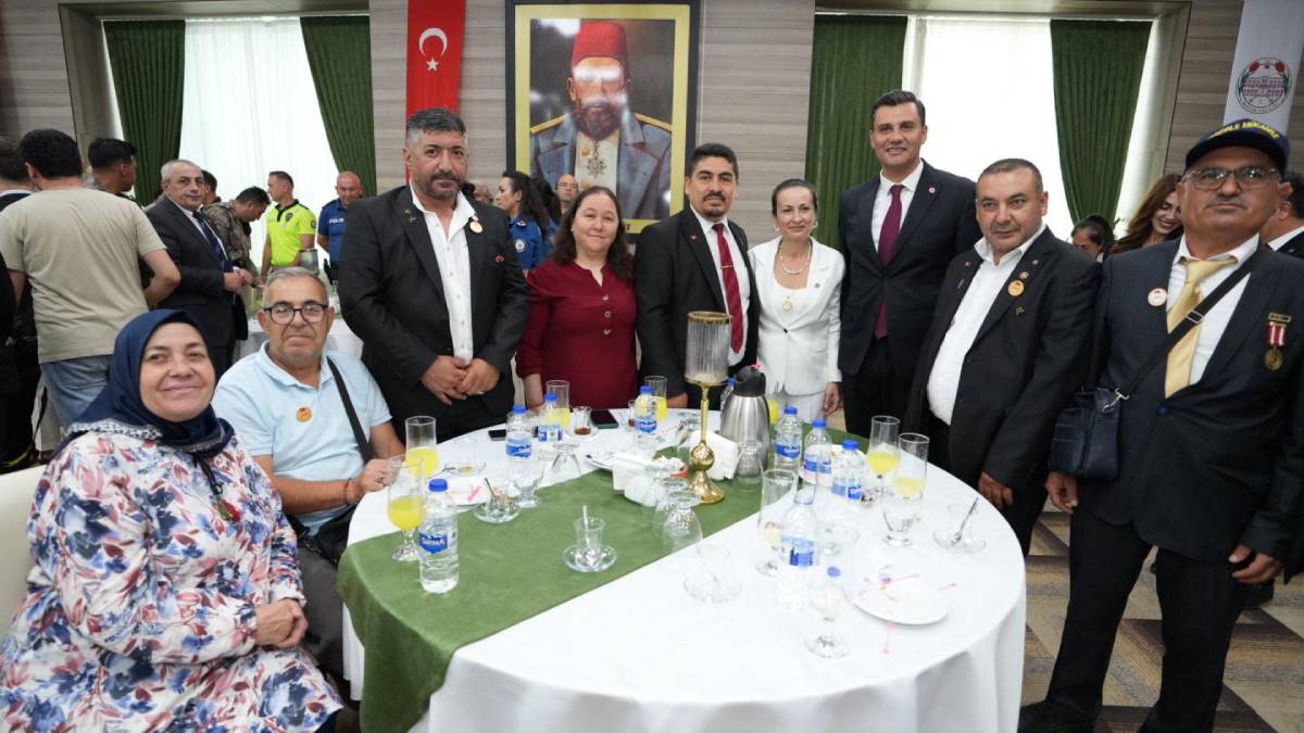 Manisa’da bayramlaşma