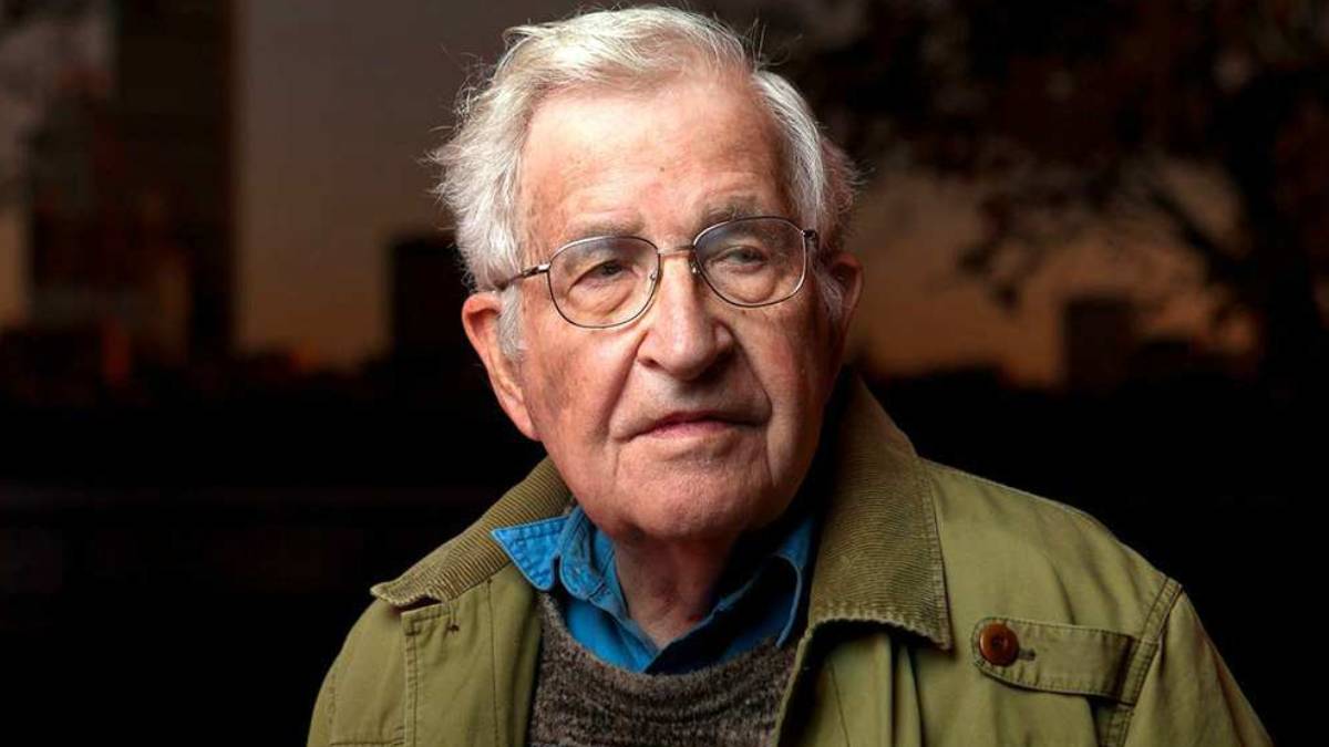 'Öldü' denilmişti... Noam Chomsky hastaneden taburcu edildi