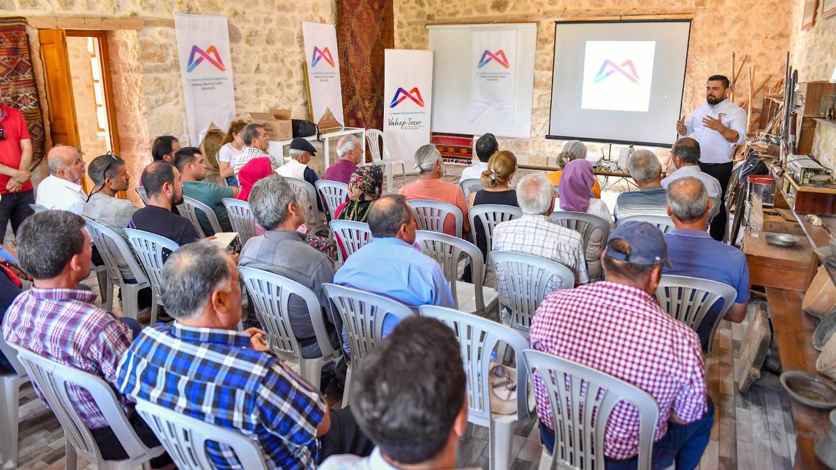 Büyükşehir, tarım eğitimleri ile üreticileri bilinçlendirmeye devam ediyor
