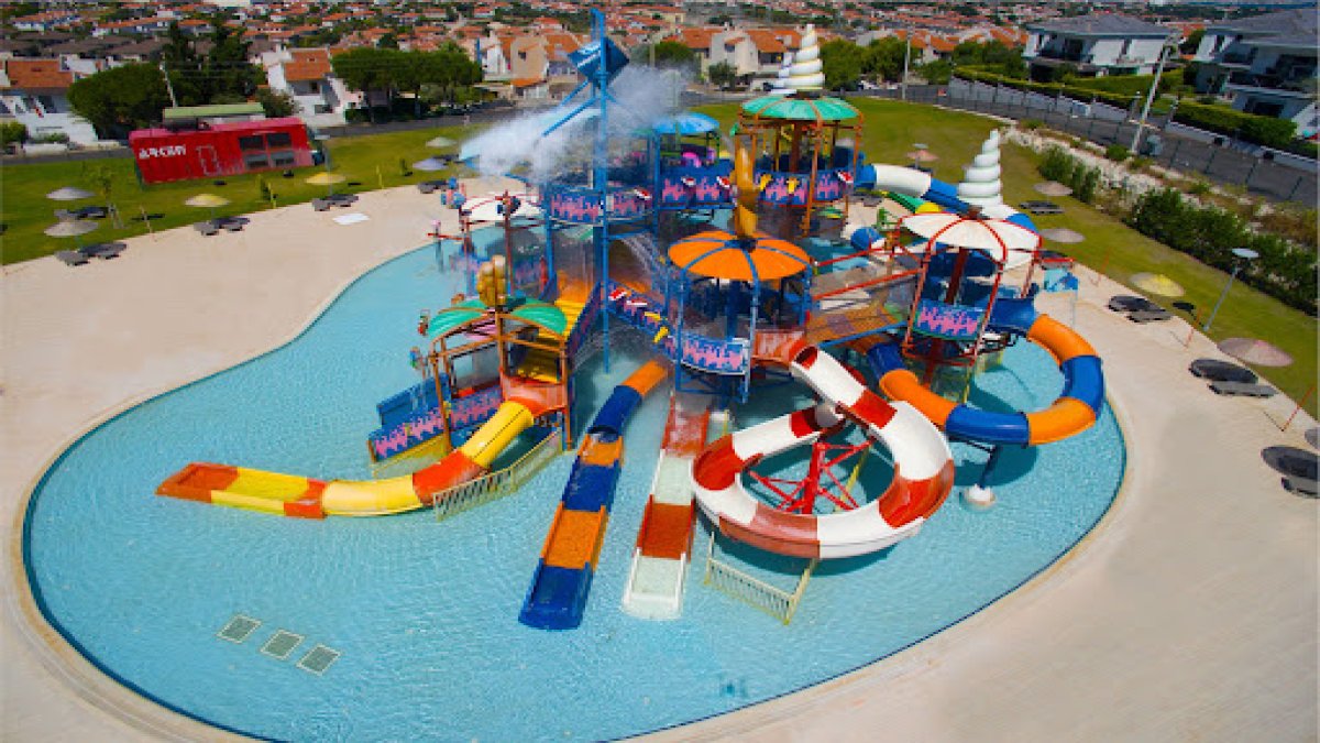 İzmirliler müjde! O kişilere ücretsiz olacak: Çeşme'de aquapark açıldı