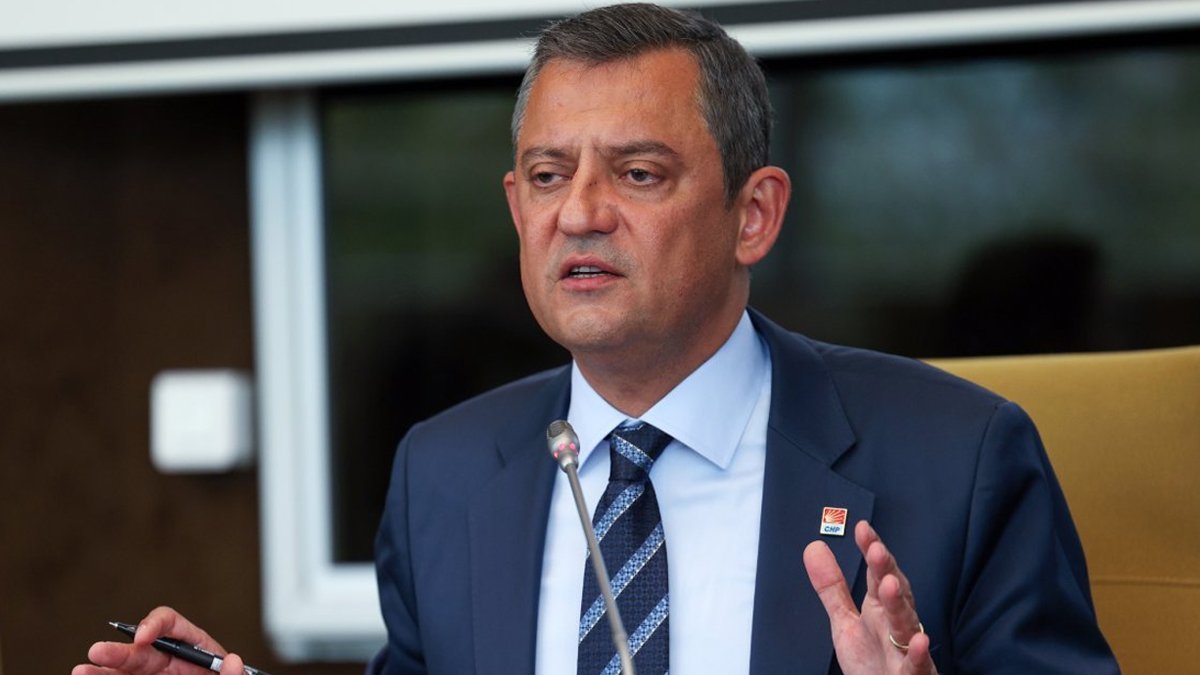 Pınarbaşı'nda CHP üyesine silahlı saldırıya Özel'den tepki: Sonucu hazmedemeyenler kurşun sıktı