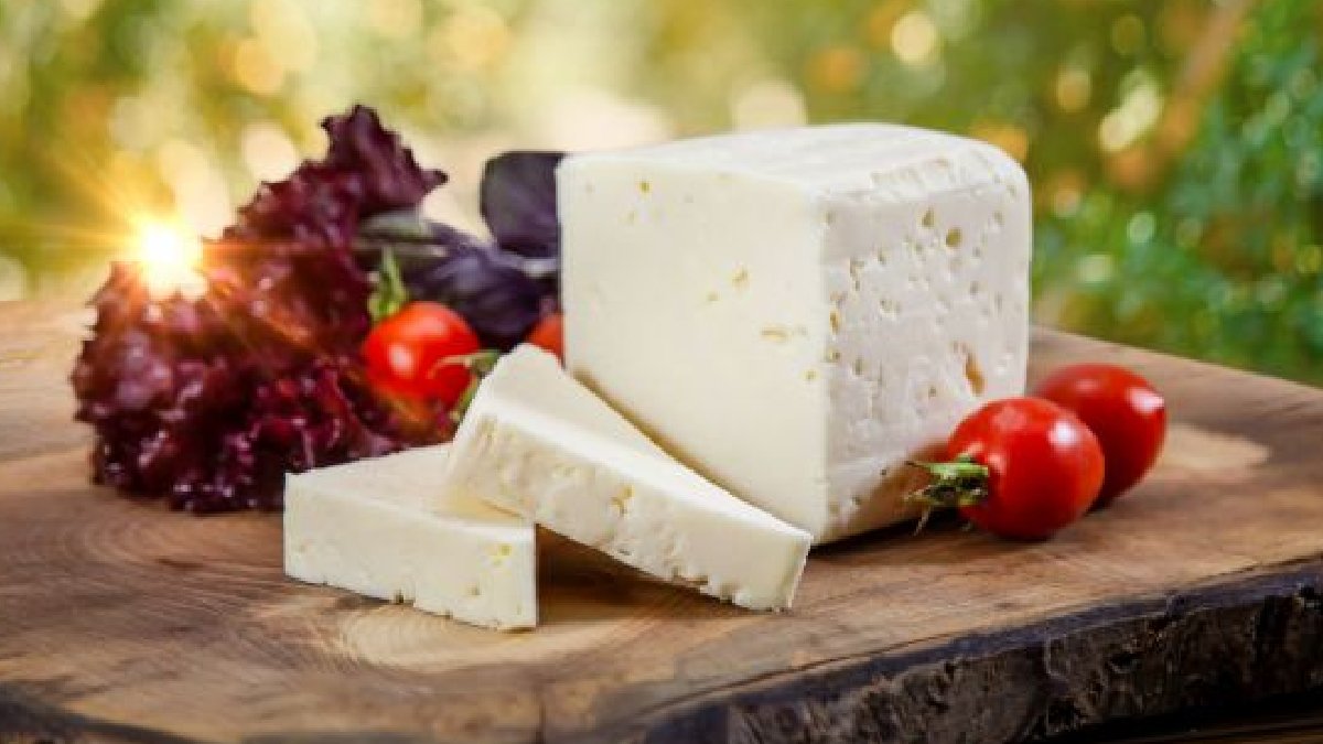 Ünlü peynir firmasında mikroplastik şoku: Ürünler toplatılıyor