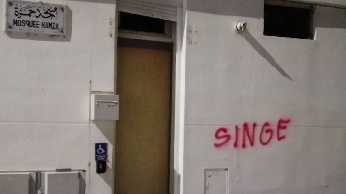 Fransa'da camiye ırkçı yazı yazan kişinin cezası belli oldu