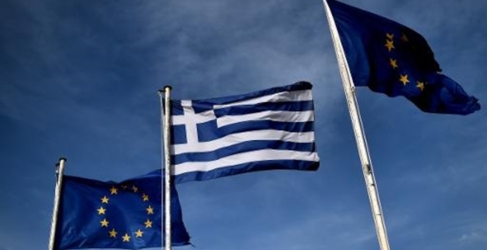 Yunanistan için 
çelişkili açıklamalar