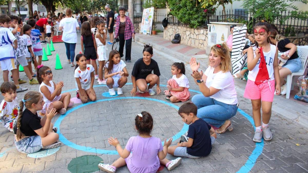 Karşıyaka’da sokaklar şenleniyor