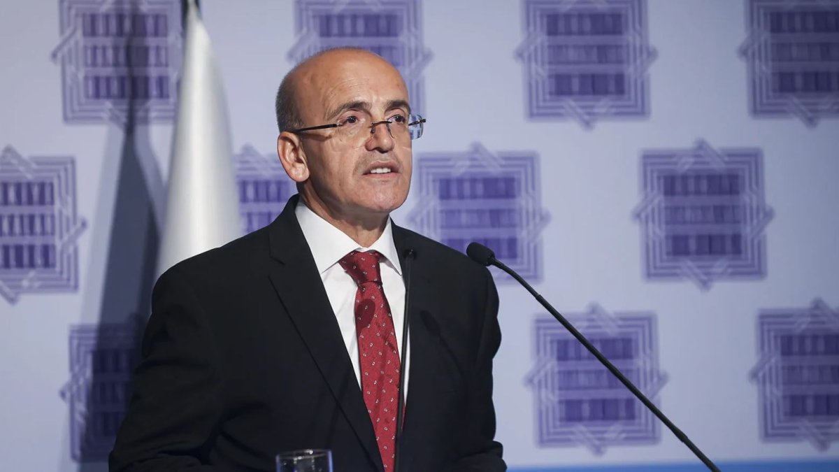 CHP’nin asgari ücrete ara zam talebine Şimşek’ten yanıt: Uzun vadeli enflasyon hedefine ulaşmamıza engel olur