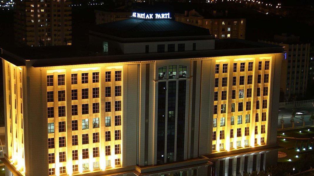 AK Parti'de 7 il başkanlığına yeni atama