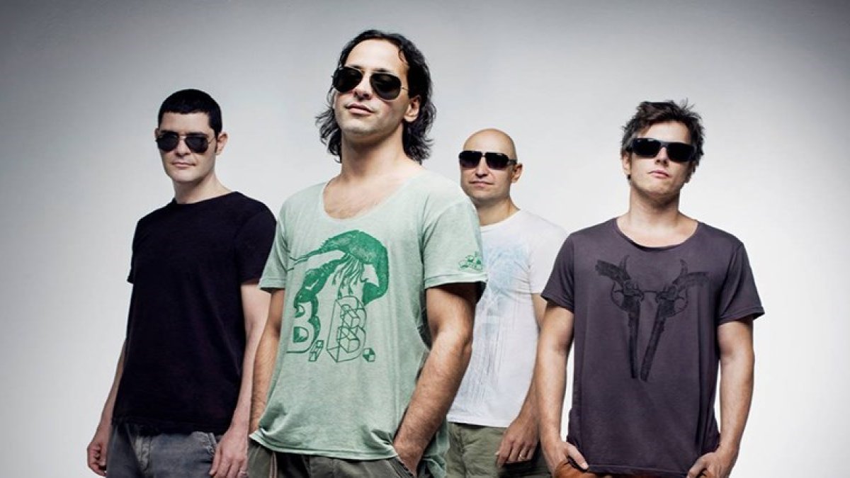 Duman grubu 11 yıl sonra geri döndü: 2 şarkı yayımladı