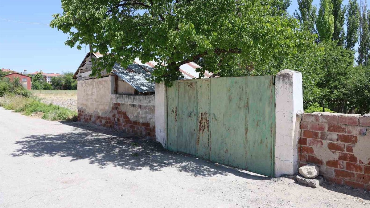 Elazığ’da kadın cinayeti: Kız arkadaşını öldürüp intihar etti