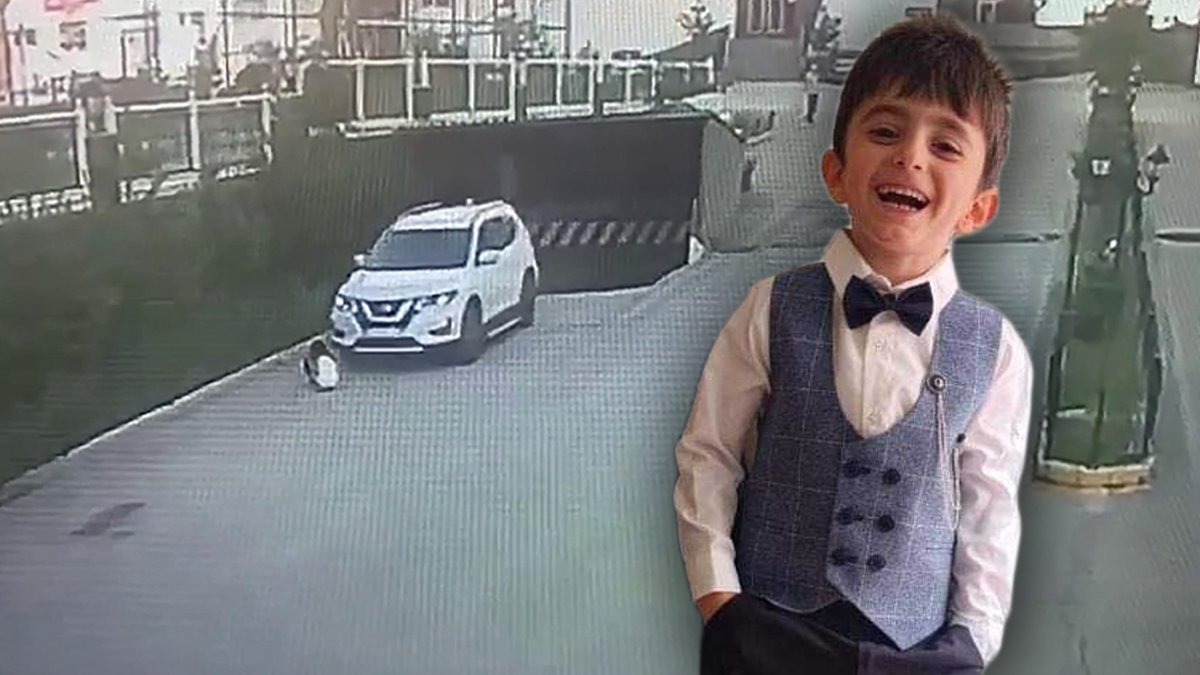 Site bahçesinde feci olay: Otoparktan çıkan araç minik Alparslan'ı ezdi