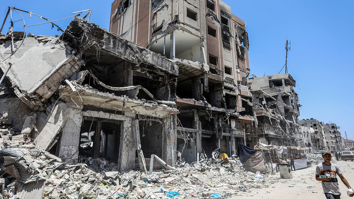 Gazze'de 4 sığınma merkezi ve 11 ev hedef alındı