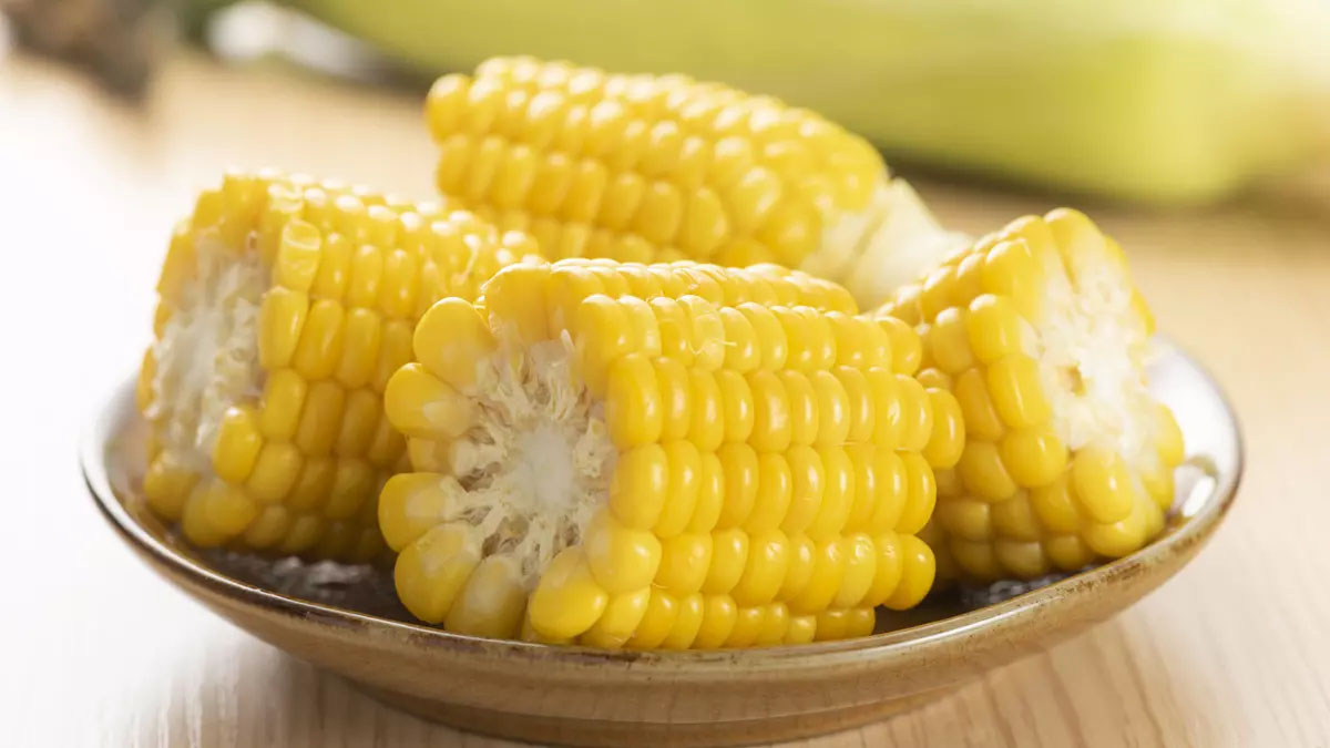 Süt mısırı satan ustalar sırrını paylaştı! Mısırı yumuşacık yapan püf noktası: Suyun yarısı kadar ekleyin