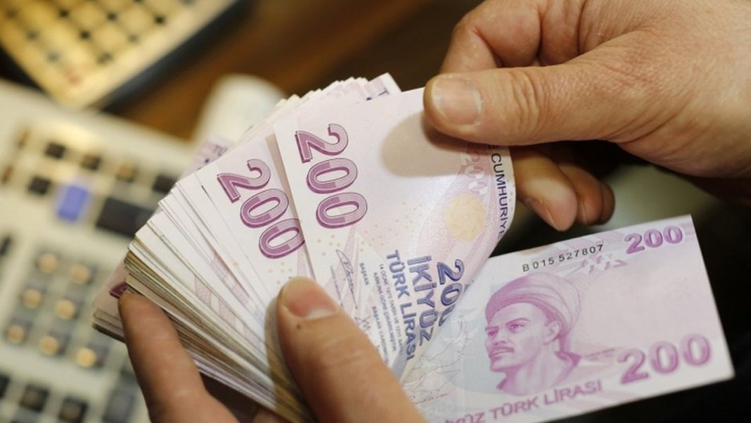 TL mevduatlarında rekor: 10 trilyon lirayı aştı