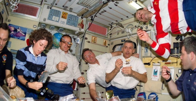 Astronotlar artık uzayda dondurma yiyebiliyor!