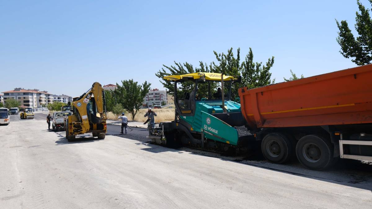 Büyükşehir’in yol çalışmaları sürüyor