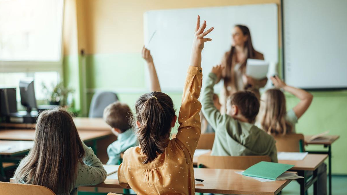 Kamu hizmetlerinde  ve istihdamında enflasyon