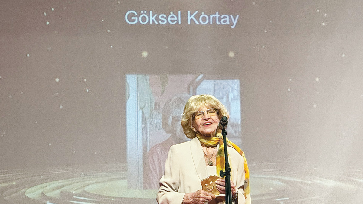 Yeni Tiyatro Dergisi Emek ve Başarı Ödülleri sahiplerini buldu: İstanbul Şehir Tiyatroları’na  8 ödül birden