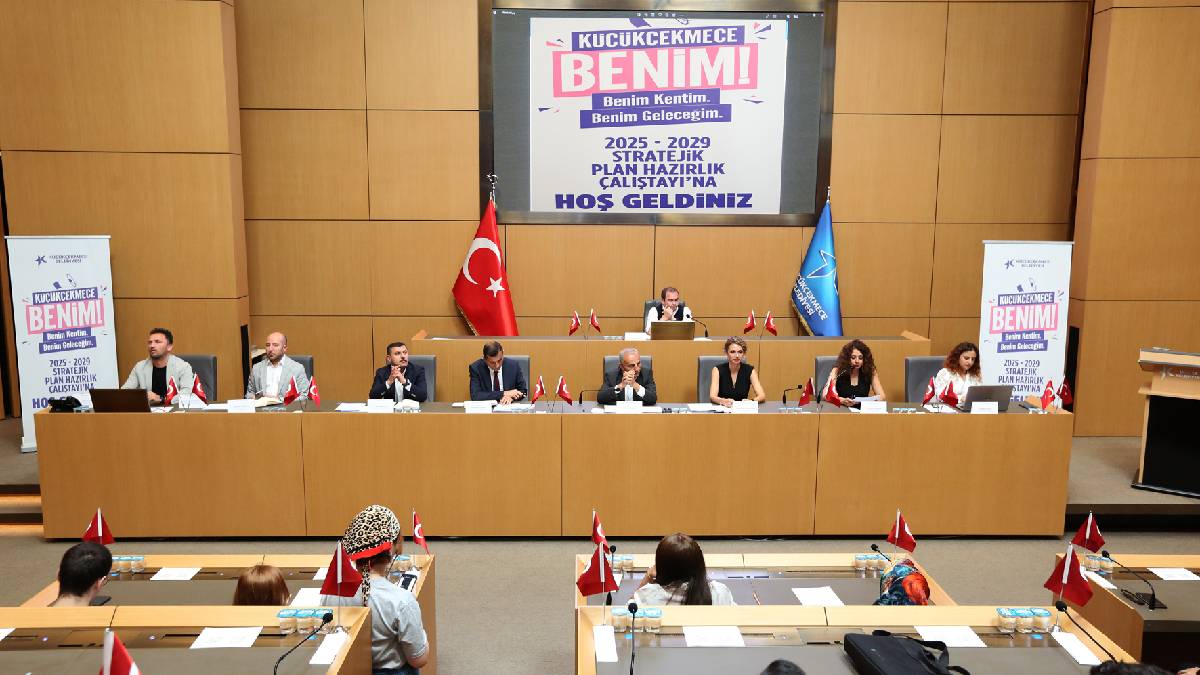 Küçükçekmeceli gençler ‘Benim kentim benim geleceğim’ dedi