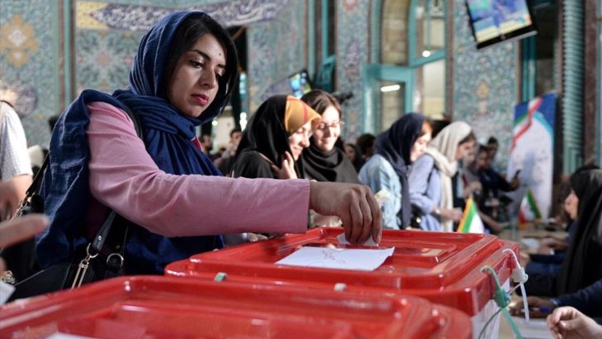 İran yarın sandık başına gidiyor: Seçime bir gün kala 2 aday çekildi